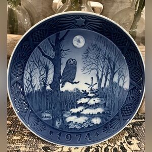 Royal Copenhagen 1974 Collectible Holiday Plate